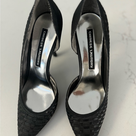 Chinese Laundry Fabric 4” Heel Pumps - Picture 4 of 6